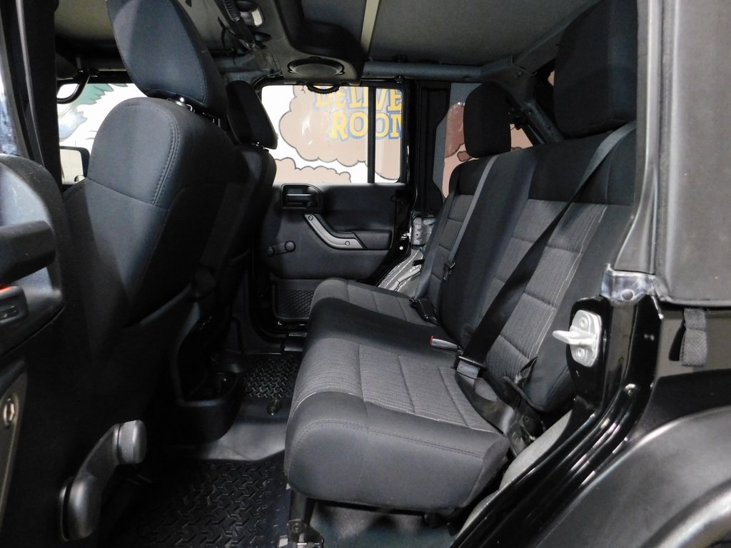 Jeep Wrangler Unlimited Sport 4WD 2012