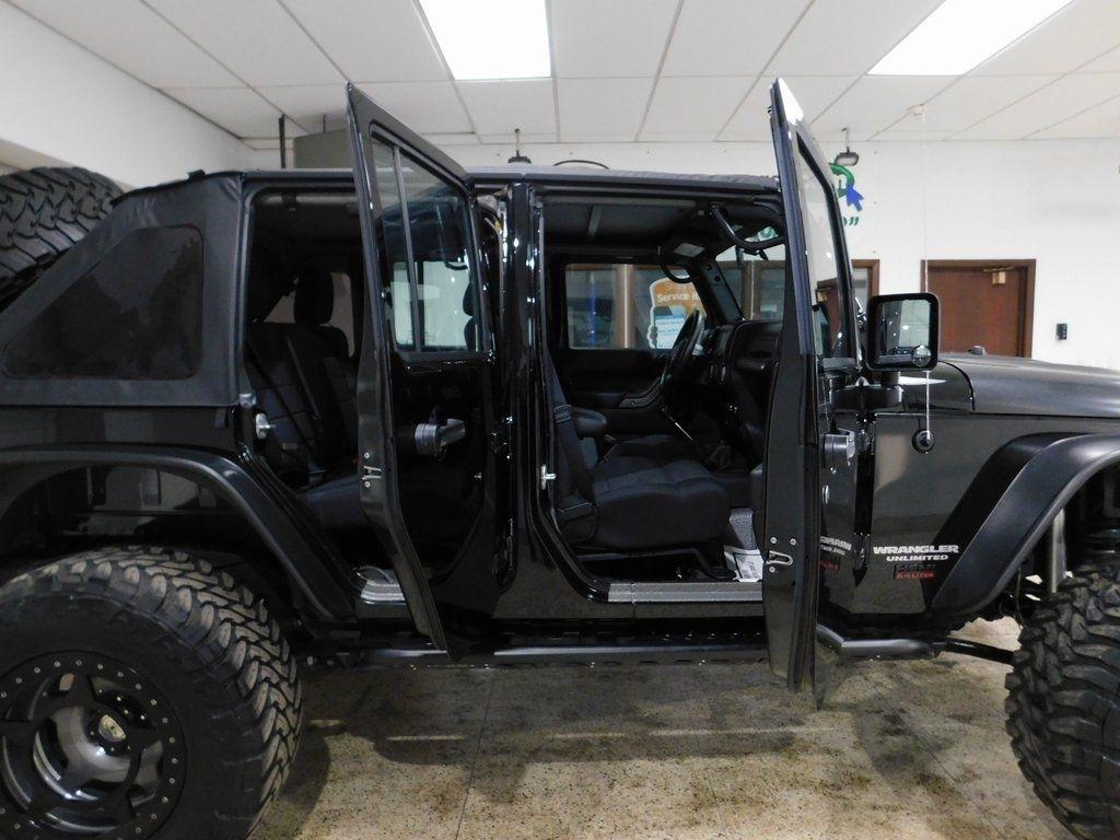 Jeep Wrangler Unlimited Sport 4WD 2012