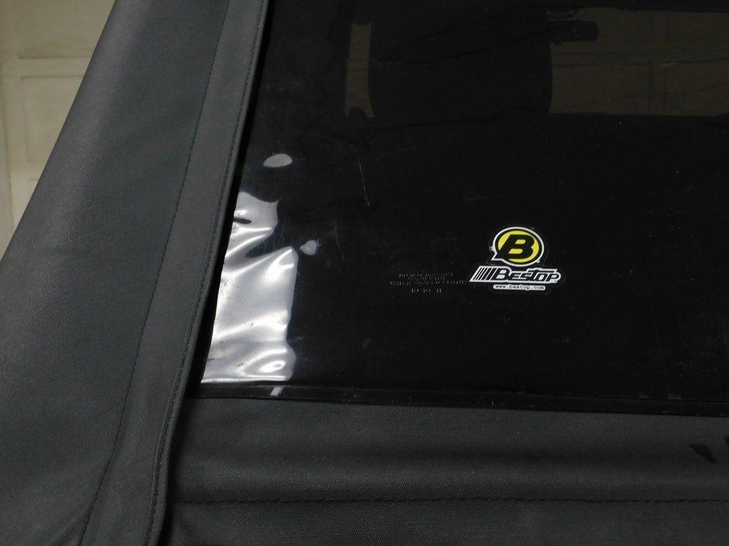 Jeep Wrangler Unlimited Sport 4WD 2012