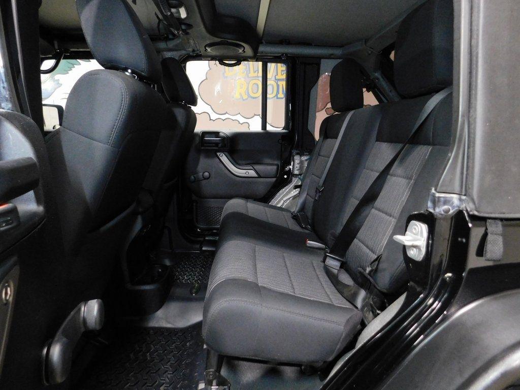 Jeep Wrangler Unlimited Sport 4WD 2012