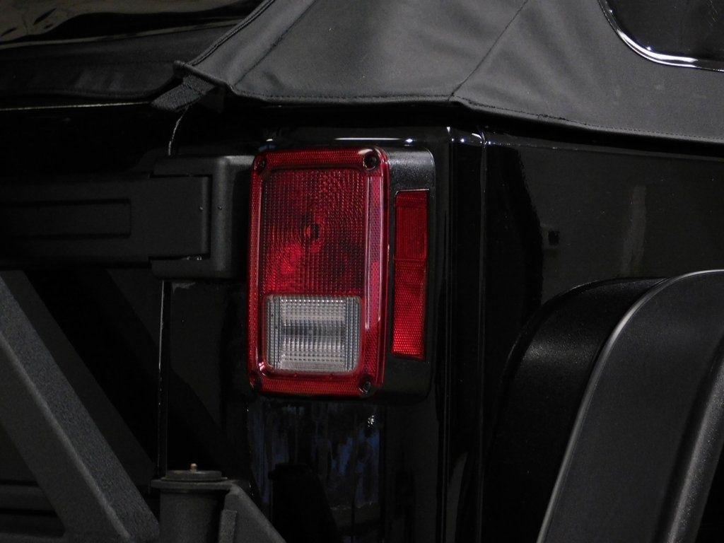 Jeep Wrangler Unlimited Sport 4WD 2012