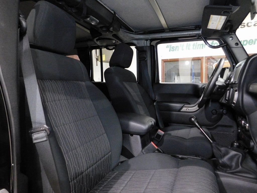 Jeep Wrangler Unlimited Sport 4WD 2012