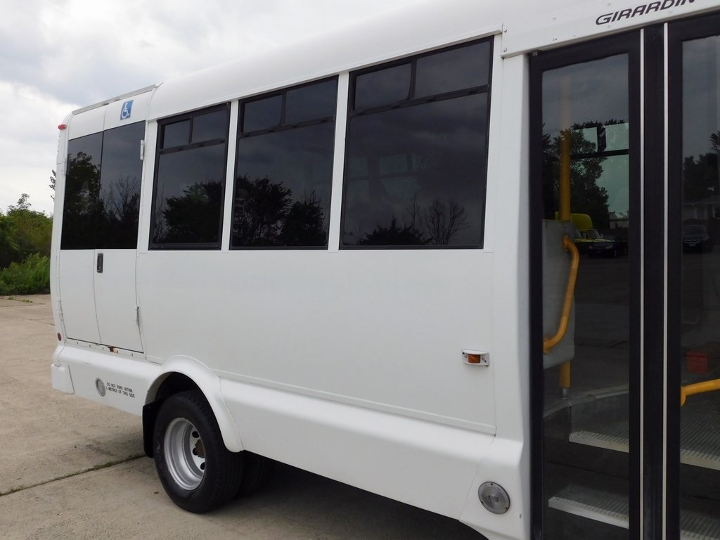 Ford Econoline E-450 2004