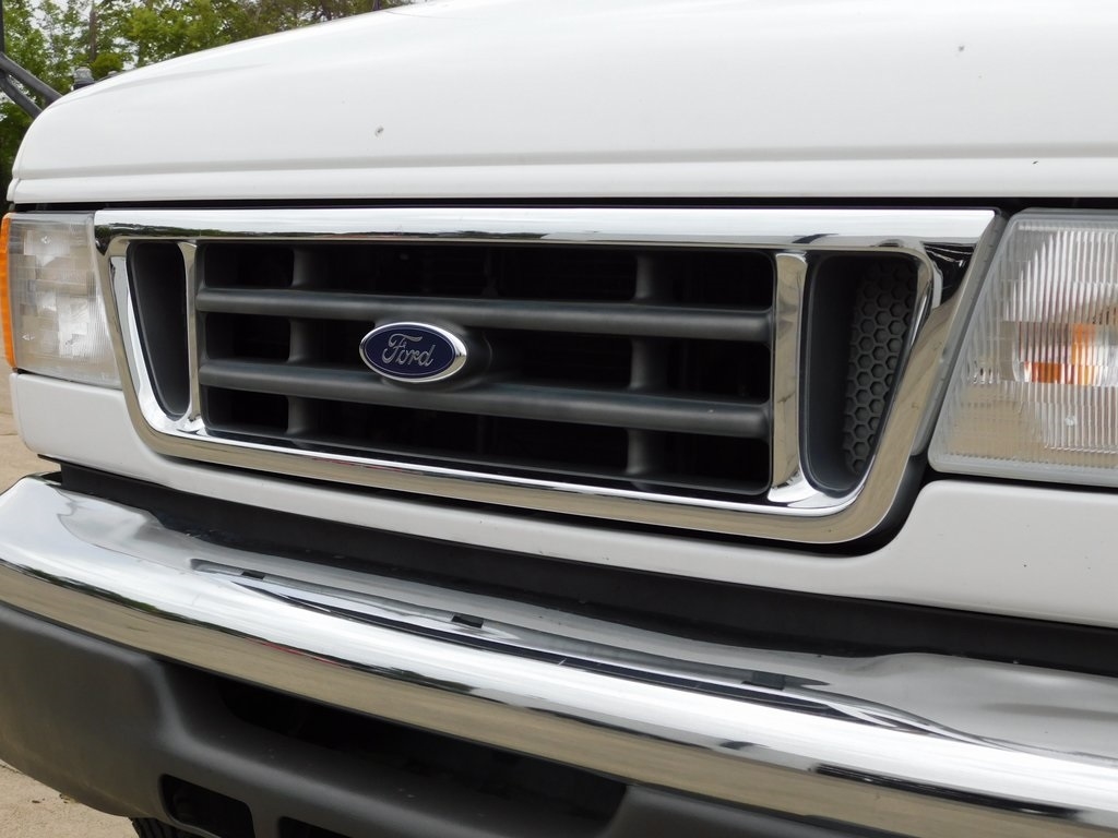 Ford Econoline E-450 2004