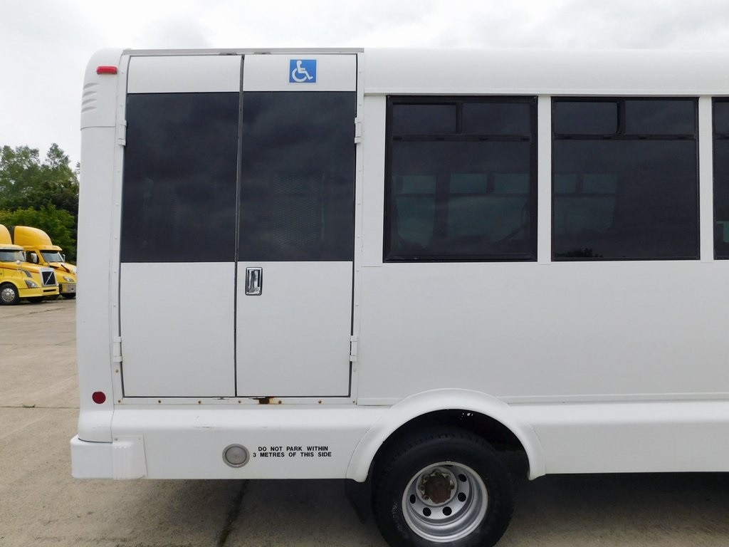 Ford Econoline E-450 2004