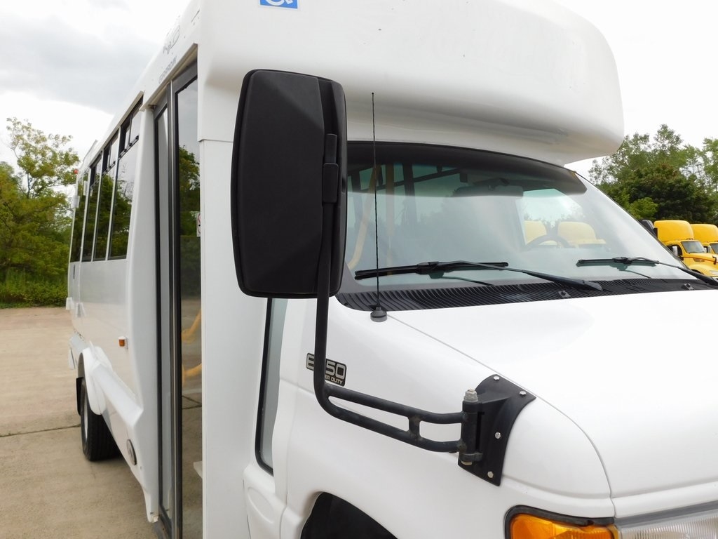 Ford Econoline E-450 2004