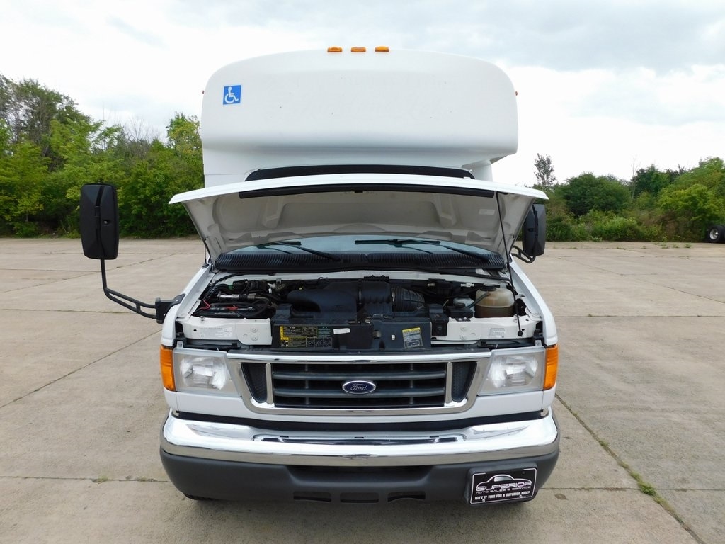 Ford Econoline E-450 2004