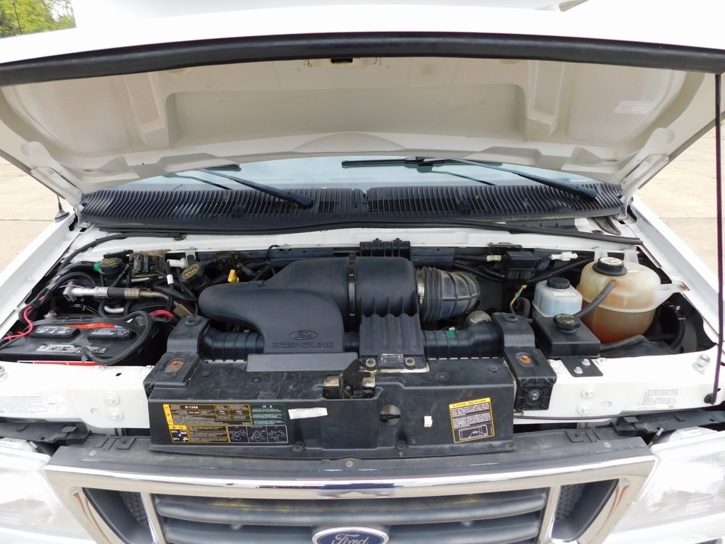Ford Econoline E-450 2004