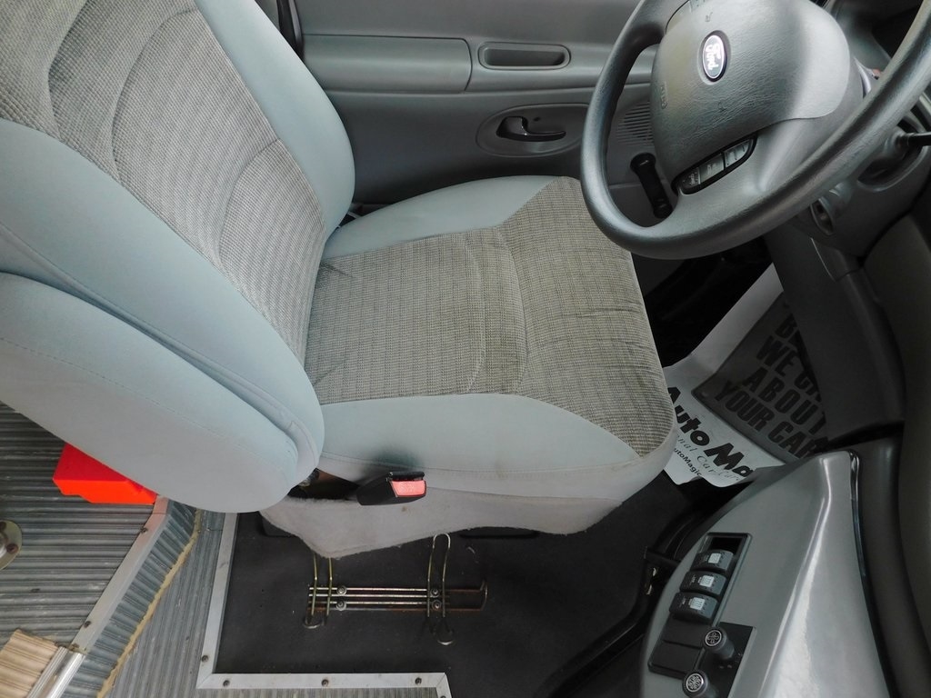 Ford Econoline E-450 2004