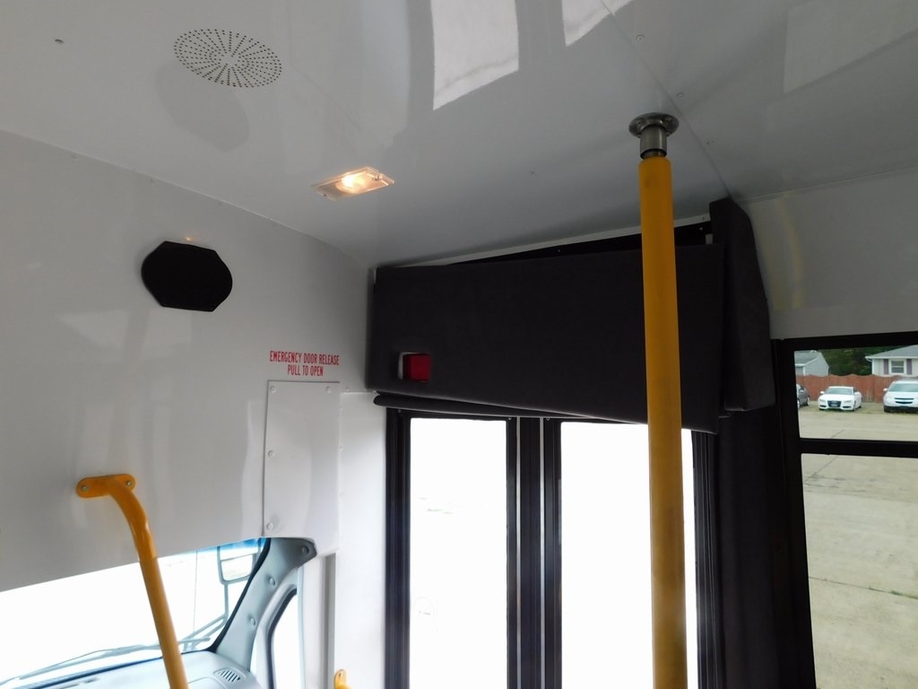 Ford Econoline E-450 2004