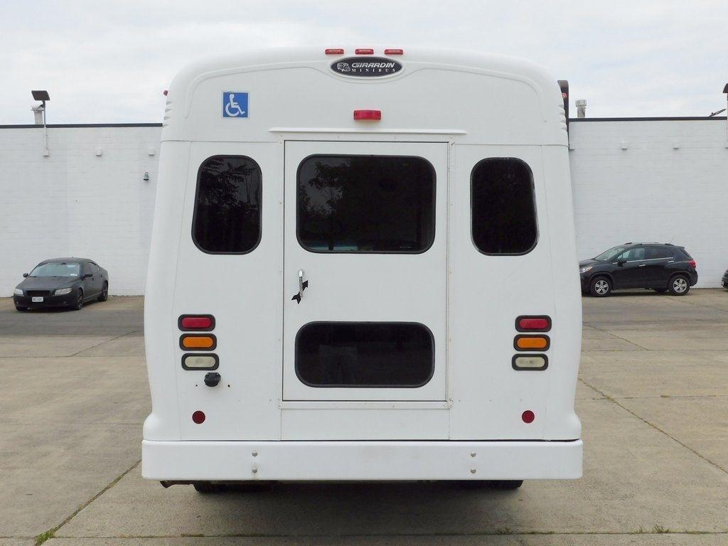 Ford Econoline E-450 2004