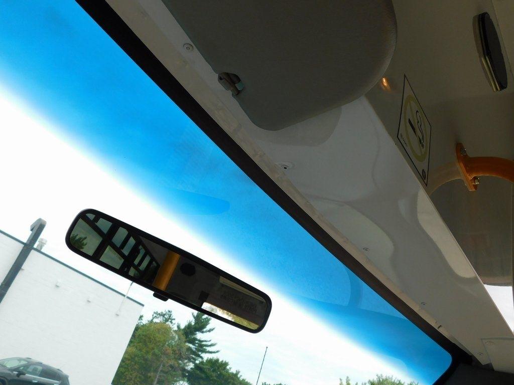 Ford Econoline E-450 2004