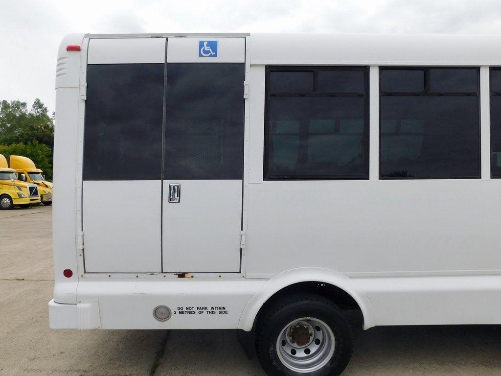 Ford Econoline E-450 2004