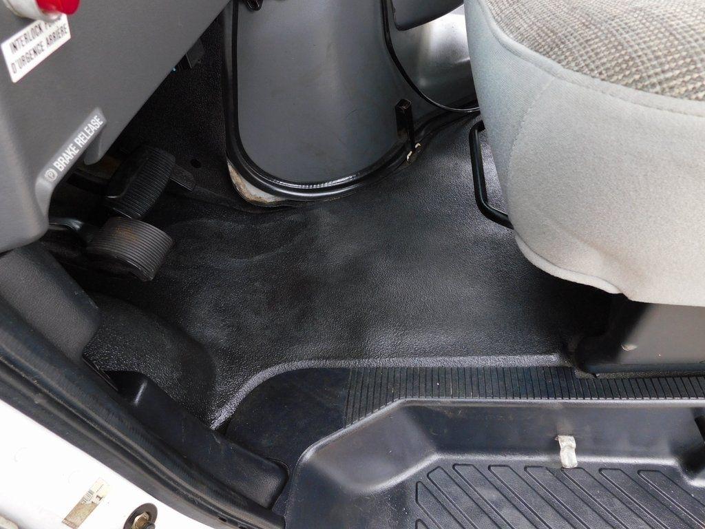 Ford Econoline E-450 2004