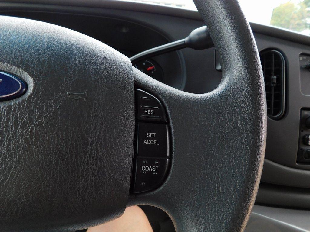 Ford Econoline E-450 2004