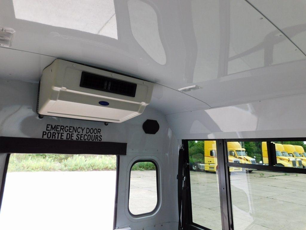 Ford Econoline E-450 2004