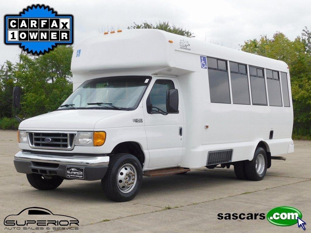 Ford Econoline E-450 2004