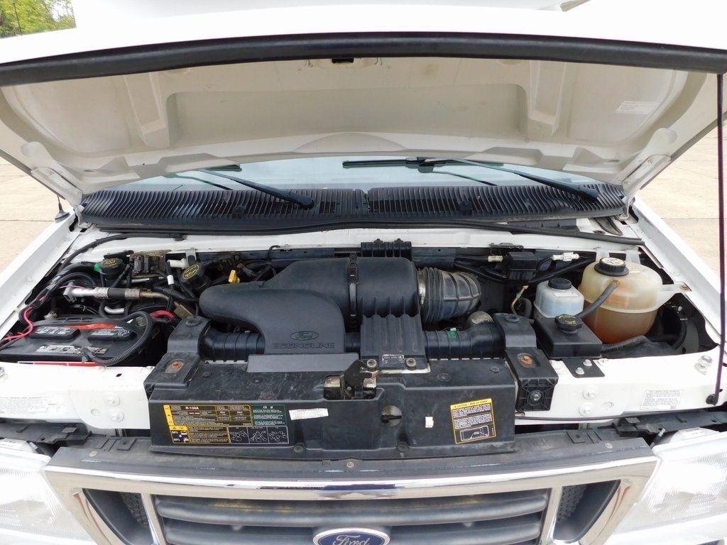 Ford Econoline E-450 2004