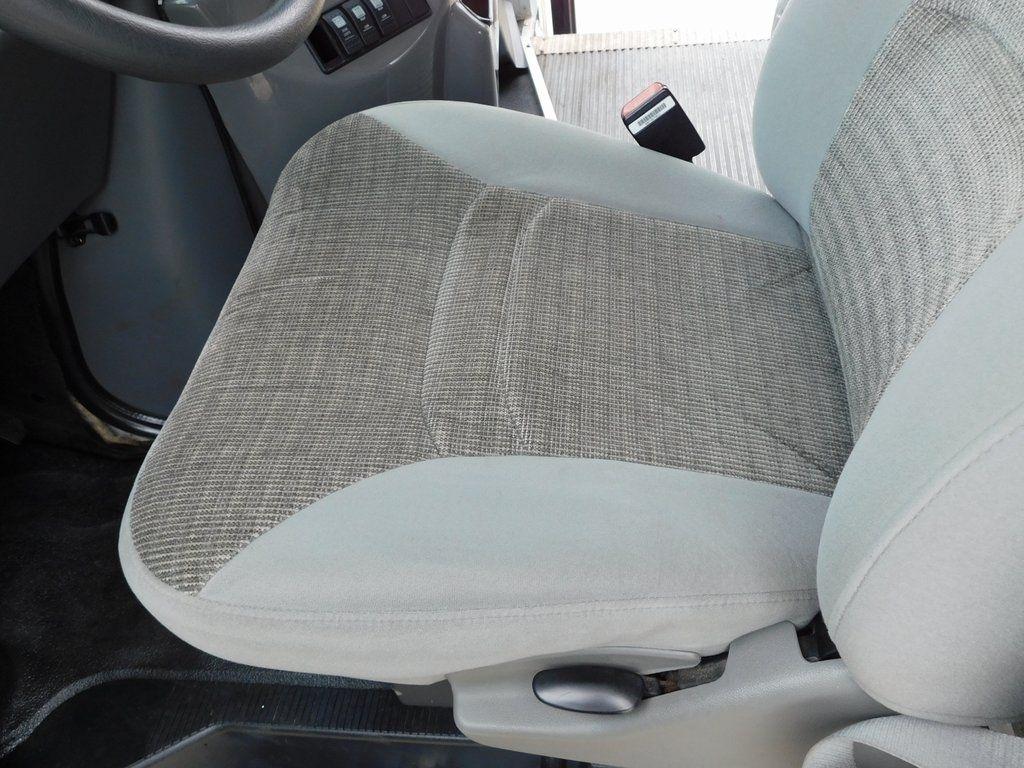 Ford Econoline E-450 2004