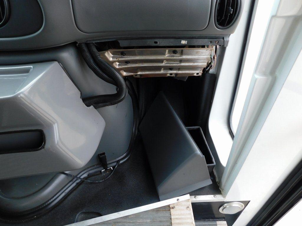 Ford Econoline E-450 2004