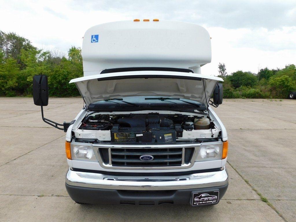 Ford Econoline E-450 2004