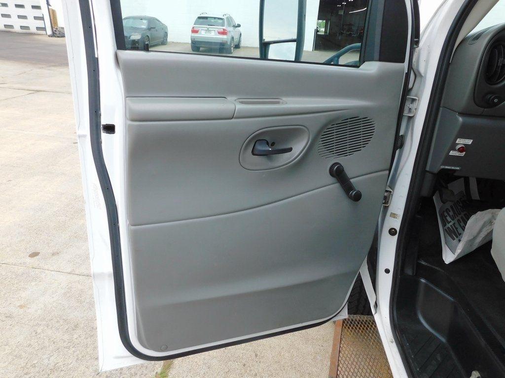 Ford Econoline E-450 2004
