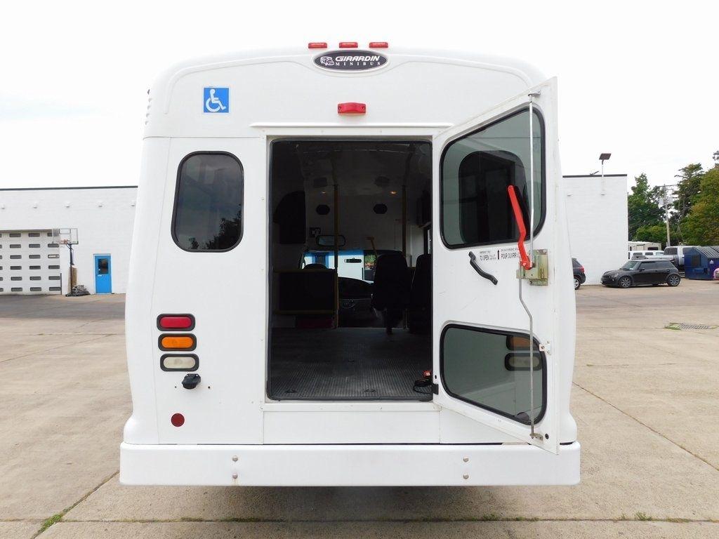 Ford Econoline E-450 2004