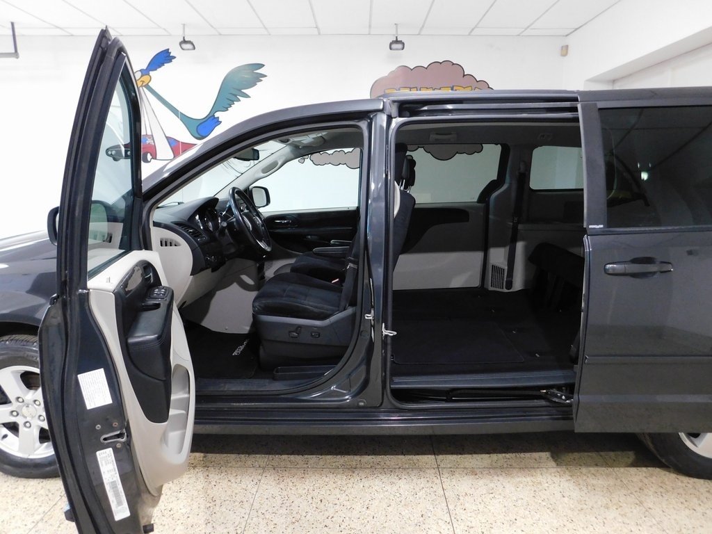 Dodge Grand Caravan Express 2011