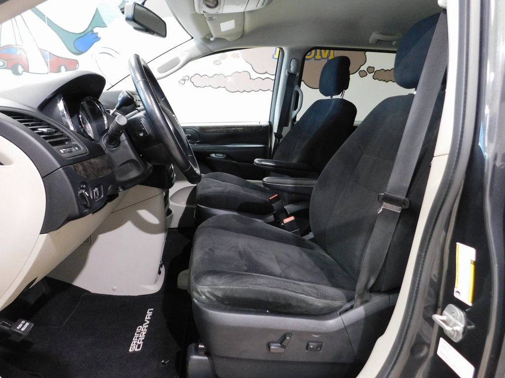 Dodge Grand Caravan Express 2011