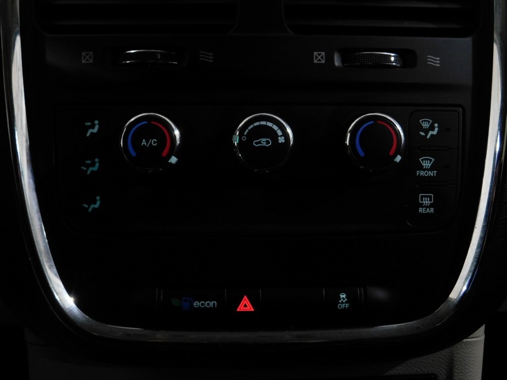 Dodge Grand Caravan Express 2011