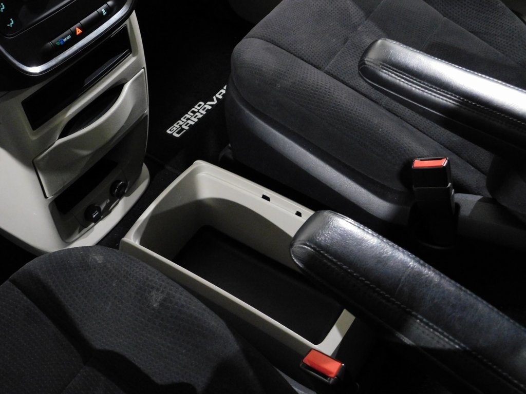 Dodge Grand Caravan Express 2011