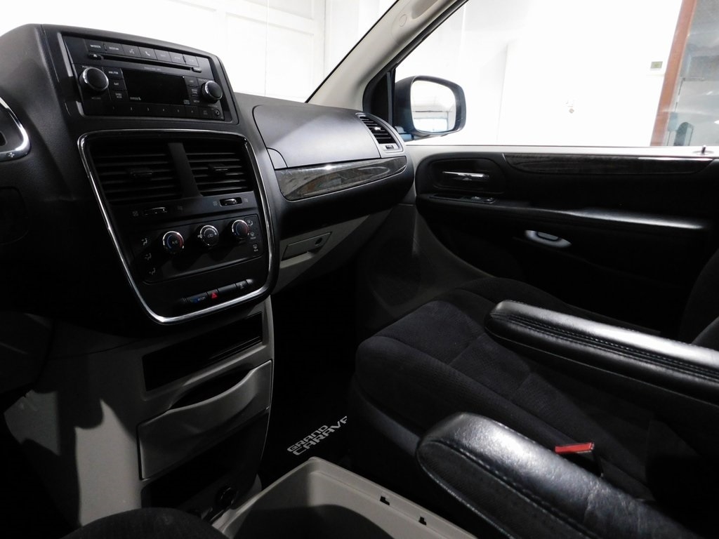 Dodge Grand Caravan Express 2011