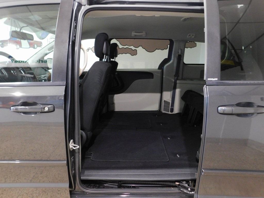 Dodge Grand Caravan Express 2011