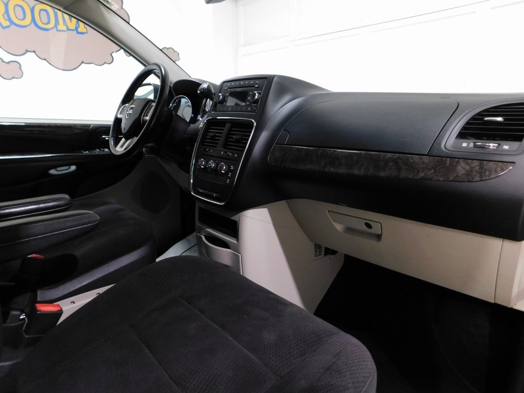 Dodge Grand Caravan Express 2011