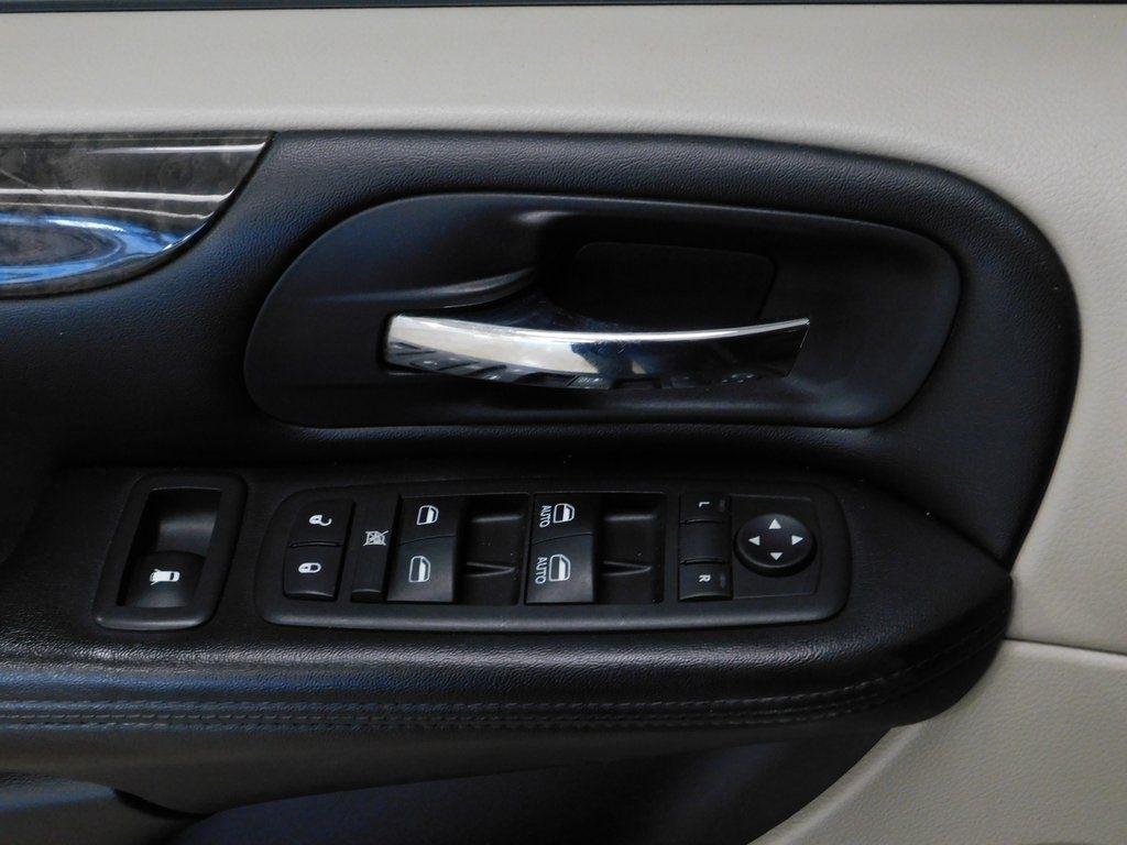 Dodge Grand Caravan Express 2011