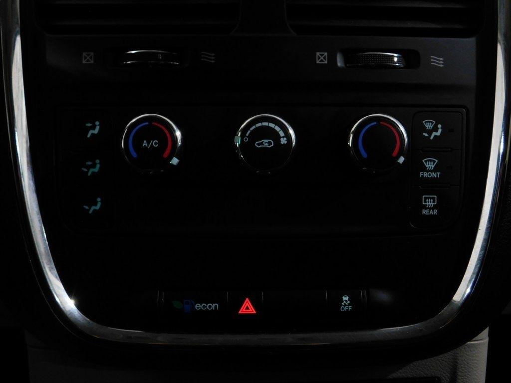 Dodge Grand Caravan Express 2011