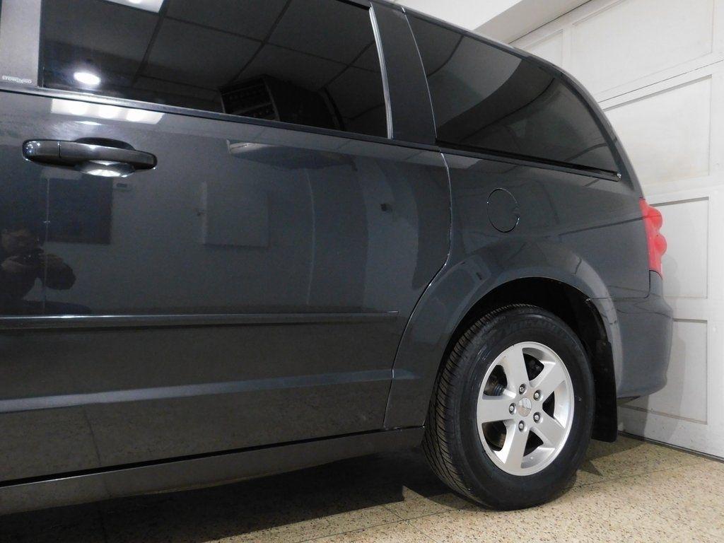2011 Dodge Grand Caravan Express - Photo 21