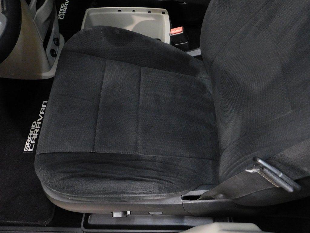 2011 Dodge Grand Caravan Express - Photo 34
