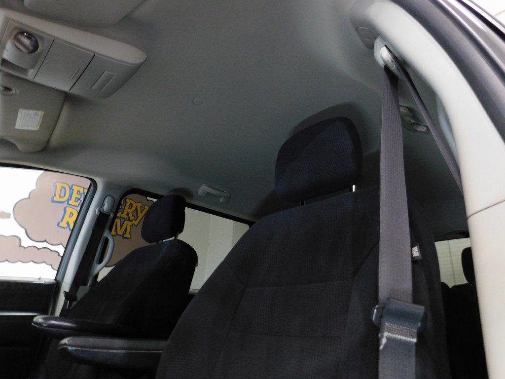 2011 Dodge Grand Caravan Express - Photo 37