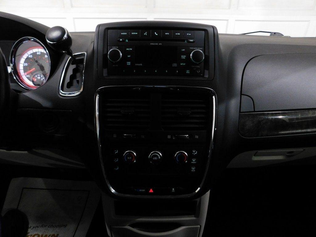 2011 Dodge Grand Caravan Express - Photo 41