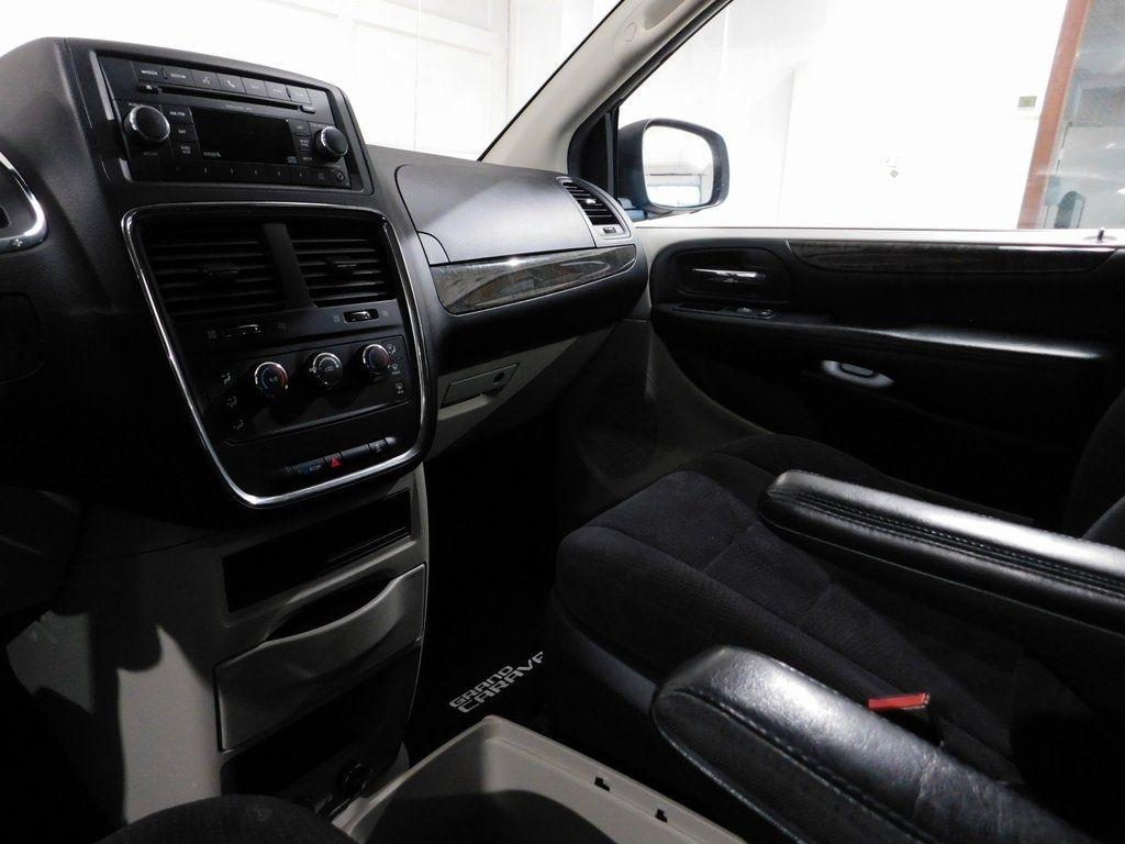 2011 Dodge Grand Caravan Express - Photo 49