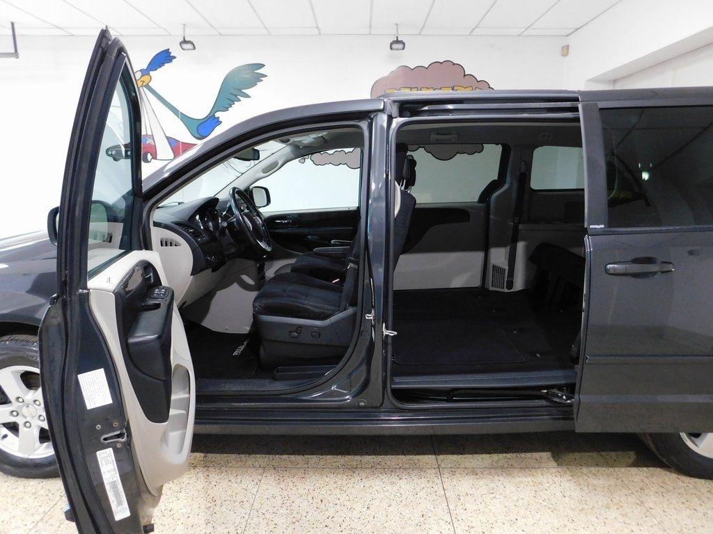 Dodge Grand Caravan Express 2011