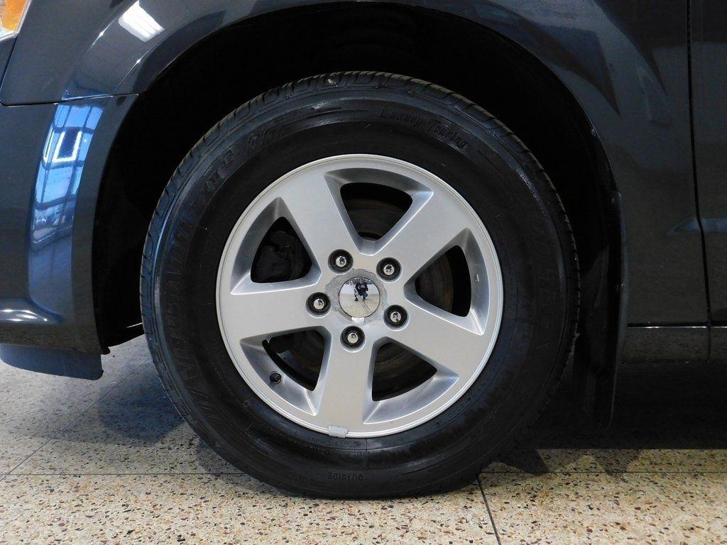 Dodge Grand Caravan Express 2011