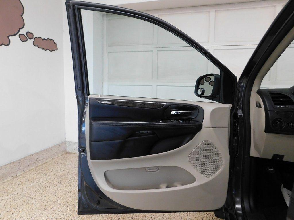 Dodge Grand Caravan Express 2011