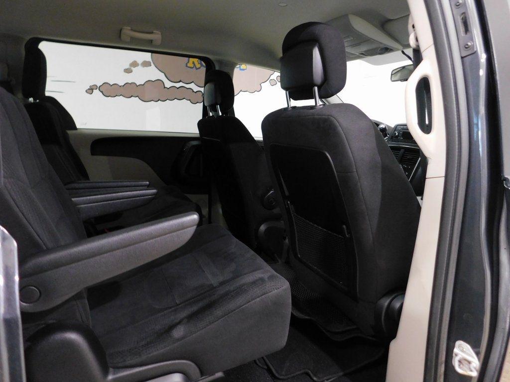 Dodge Grand Caravan Express 2011