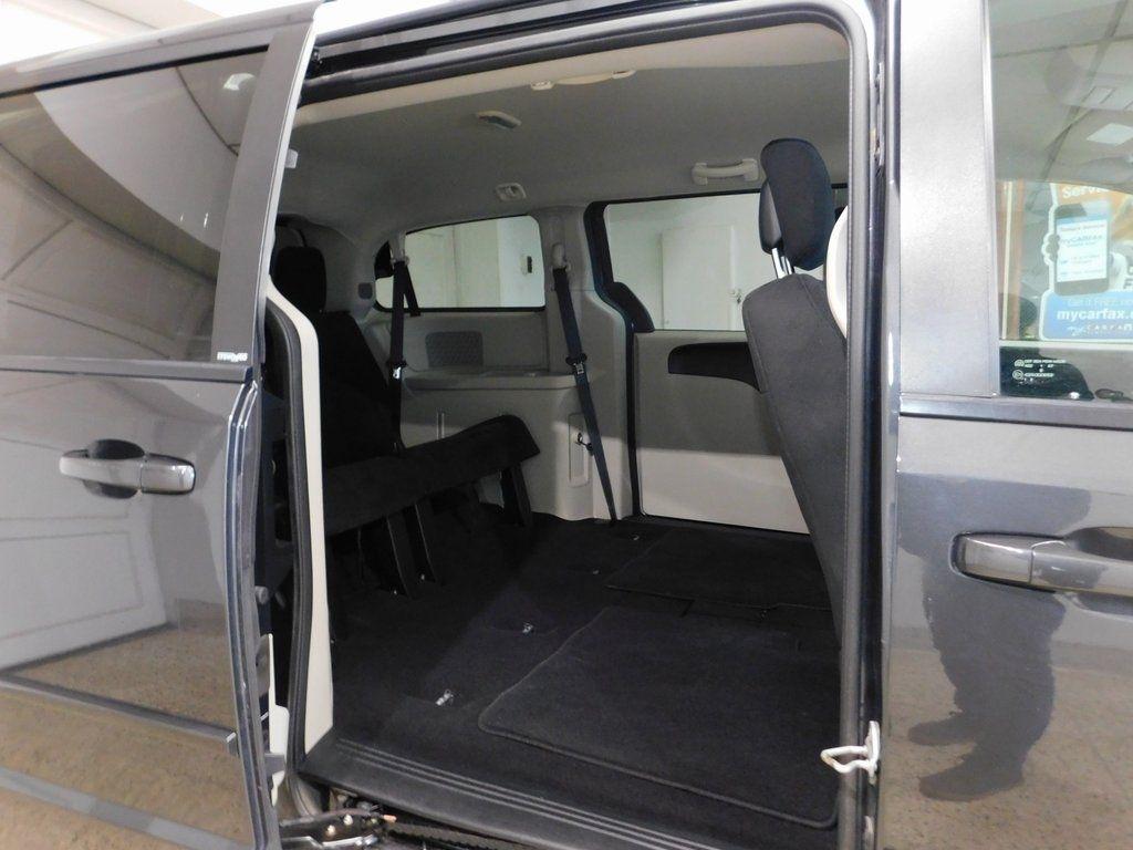 Dodge Grand Caravan Express 2011