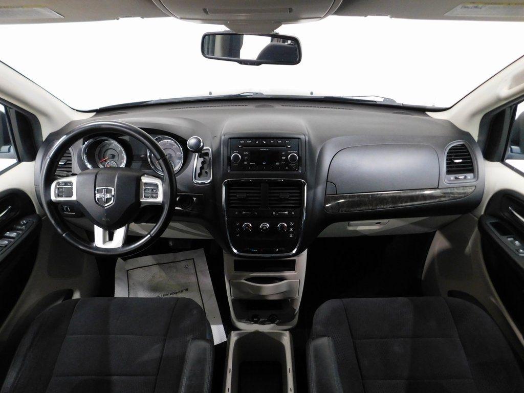 Dodge Grand Caravan Express 2011