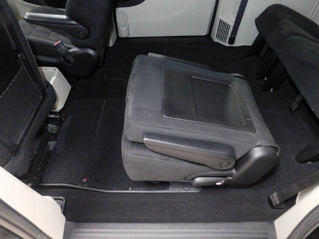 Dodge Grand Caravan Express 2011