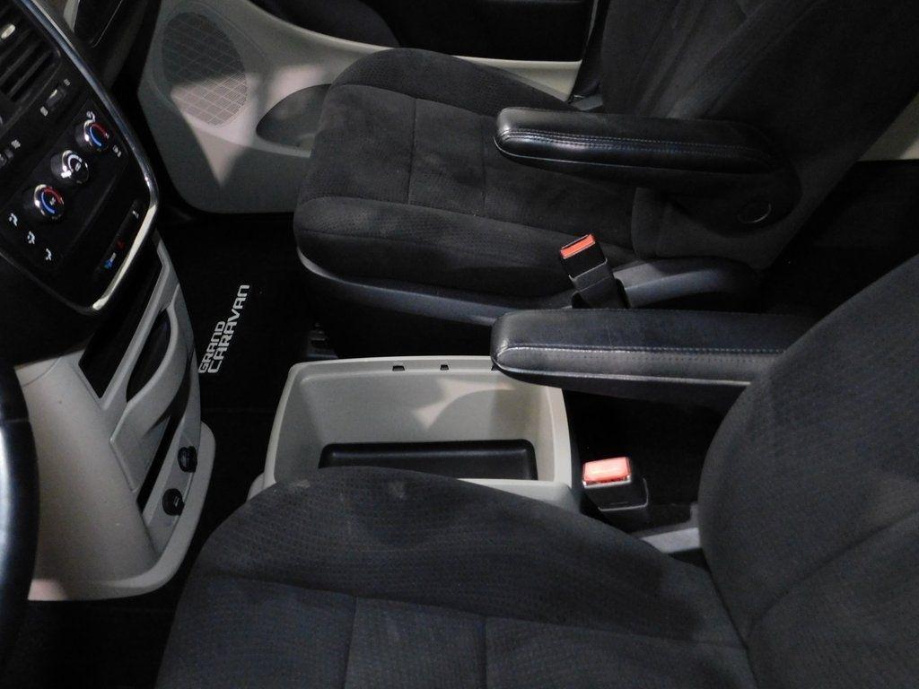 Dodge Grand Caravan Express 2011