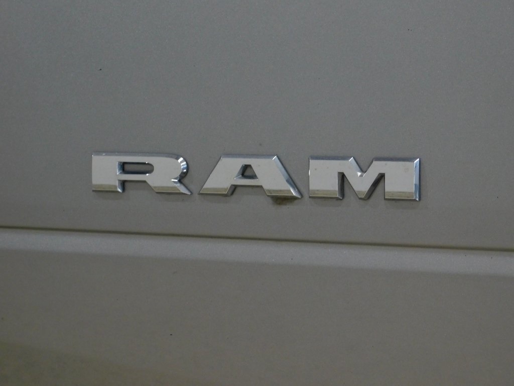 RAM 2500 Tradesman Crew Cab SWB 4WD 2022